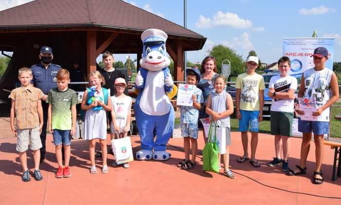 Laureaci konkursu na grę edukayjną z jej bohaterką - Smoczycą Klarą